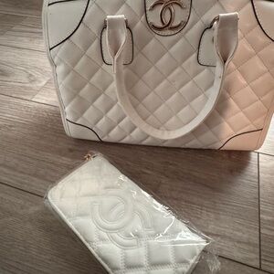 Chic WhiteQuilted Handbag and Wallet Set